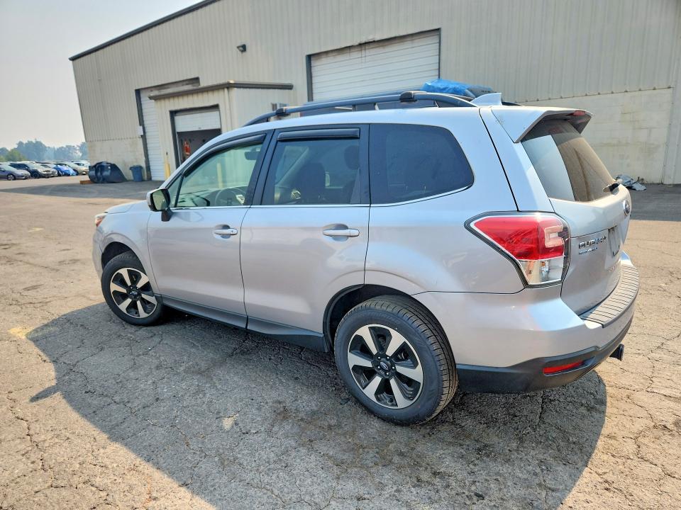 Photo 2 from auction – 2017 SUBARU FORESTER with VIN JF2SJAJC2HH416666