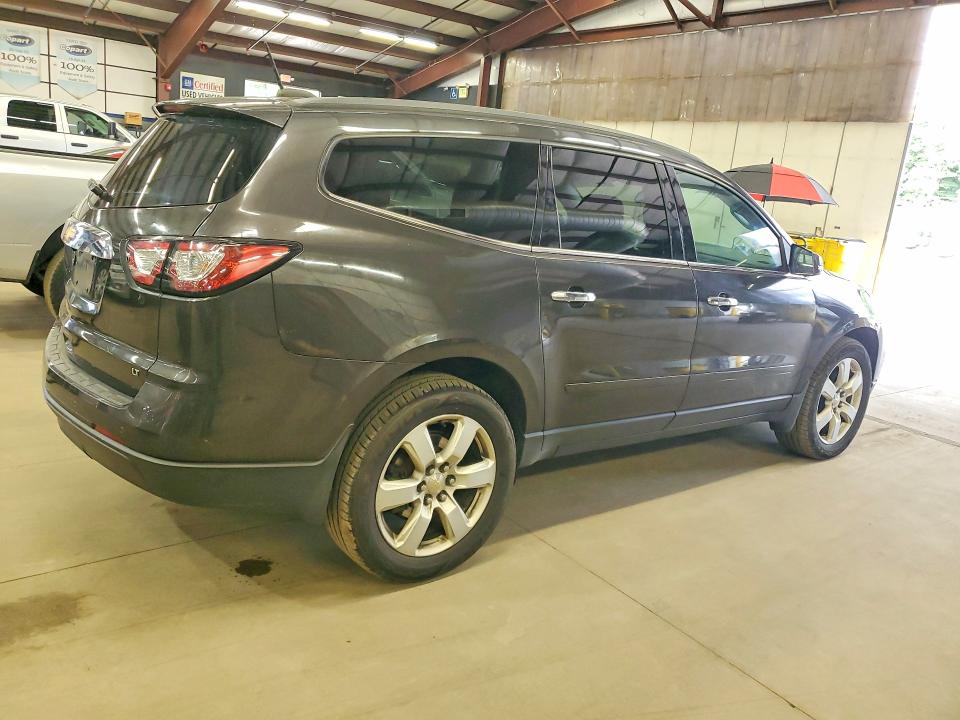 Photo 3 from auction – 2017 CHEVROLET TRAVERSE with VIN 1GNKVGKD8HJ215982