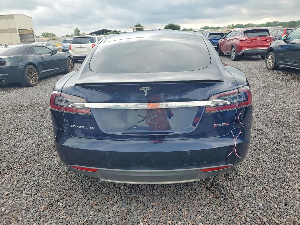 Photo 6 from auction – 2015 TESLA MODEL S with VIN 5YJSA1H22FFP69711