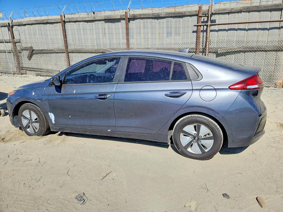 Photo 2 from auction – 2017 HYUNDAI IONIQ with VIN KMHC65LC8HU050336