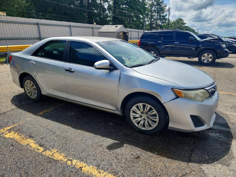Zdjęcie 4 z aukcji – 2012 TOYOTA CAMRY z VIN 4T1BF1FKXCU192140