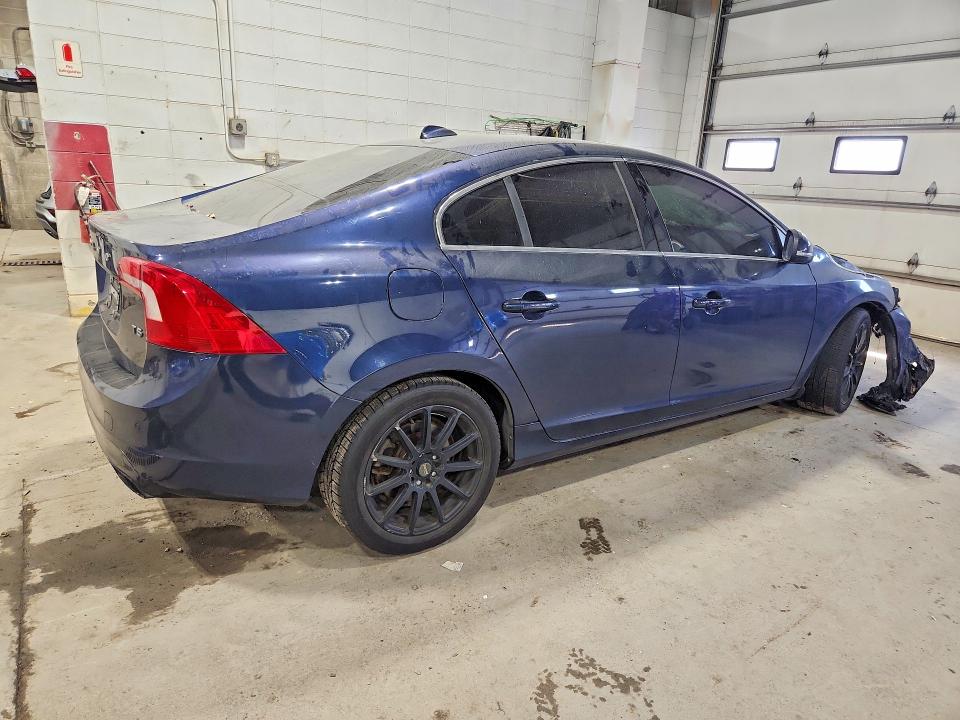 Photo 3 from auction – 2015 VOLVO S60 with VIN YV140MFK9F2359596