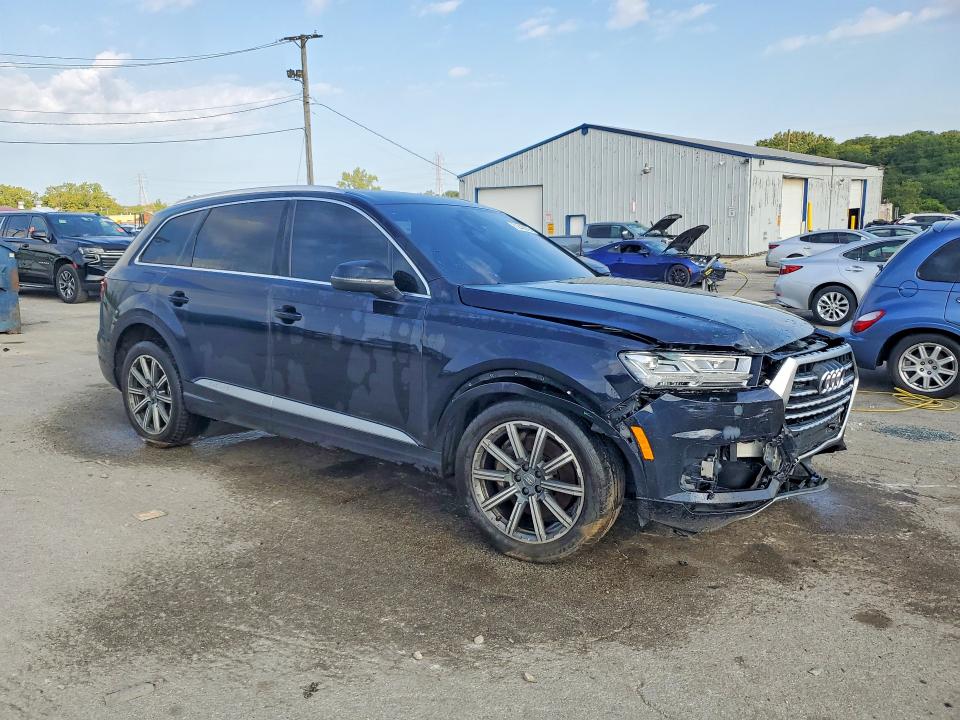 Photo 4 from auction – 2017 AUDI Q7 with VIN WA1LAAF78HD058750