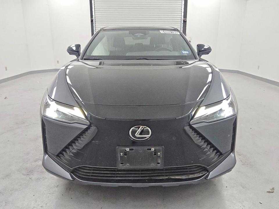 Photo 5 from auction – 2024 LEXUS RZ with VIN JTJABABB7RA006935