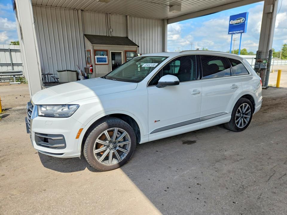AUDI Q7 2017 with VIN WA1VAAF73HD001073 - Photo from auction