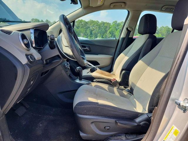 Photo 7 from auction – 2016 CHEVROLET TRAX with VIN KL7CJKSB8GB610003