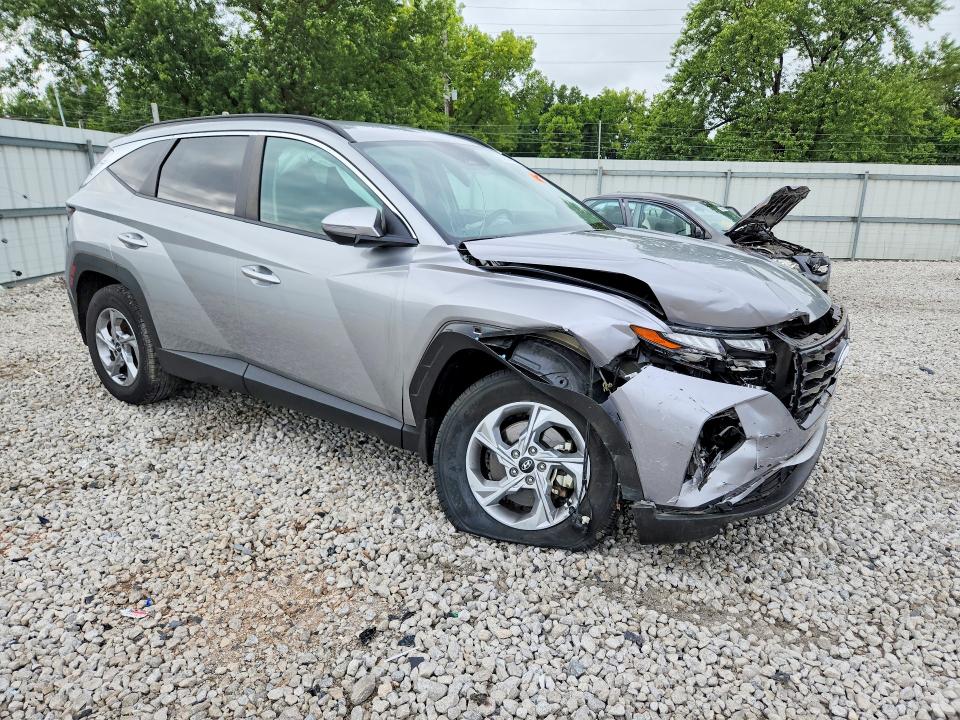 Photo 4 from auction – 2023 HYUNDAI TUCSON with VIN 5NMJBCAE3PH193345
