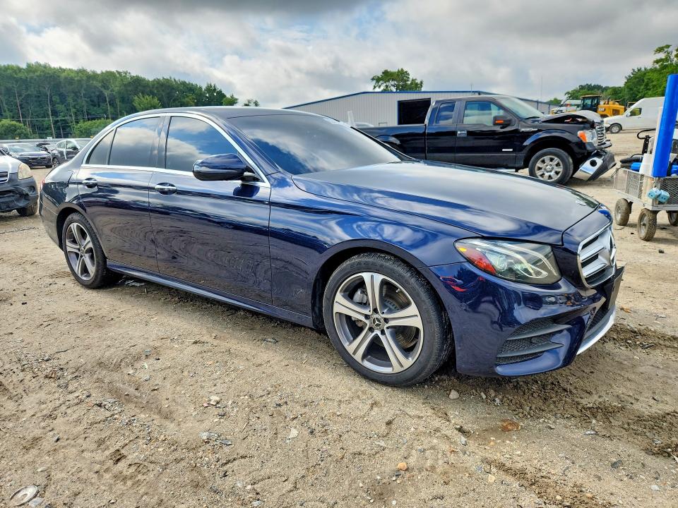 Снимка 4 от търг – 2018 MERCEDES-BENZ E с VIN WDDZF4KB3JA360778