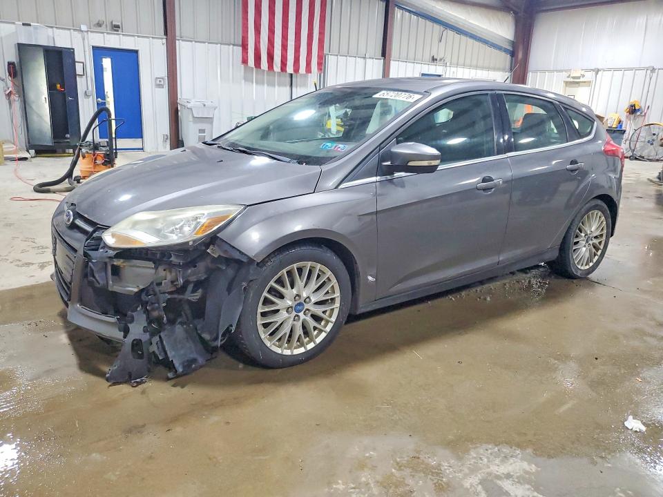 FORD FOCUS 2012 with VIN 1FAHP3M29CL446944 - Photo from auction