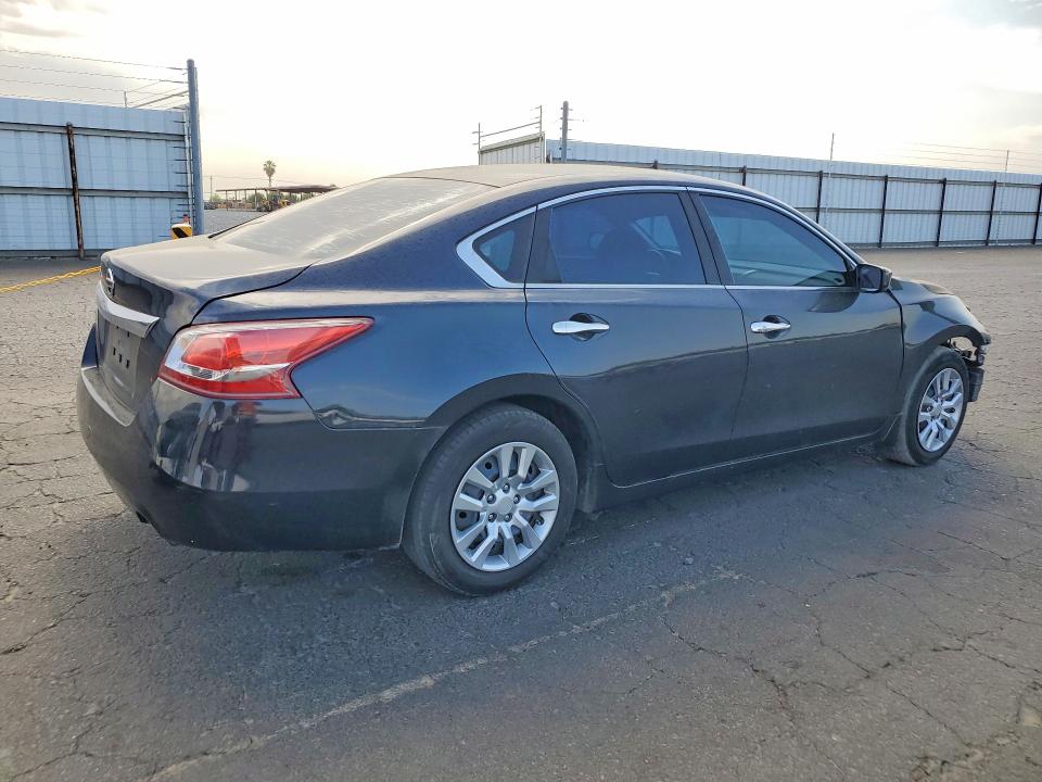 Photo 3 from auction – 2015 NISSAN ALTIMA with VIN 1N4AL3APXFC213379