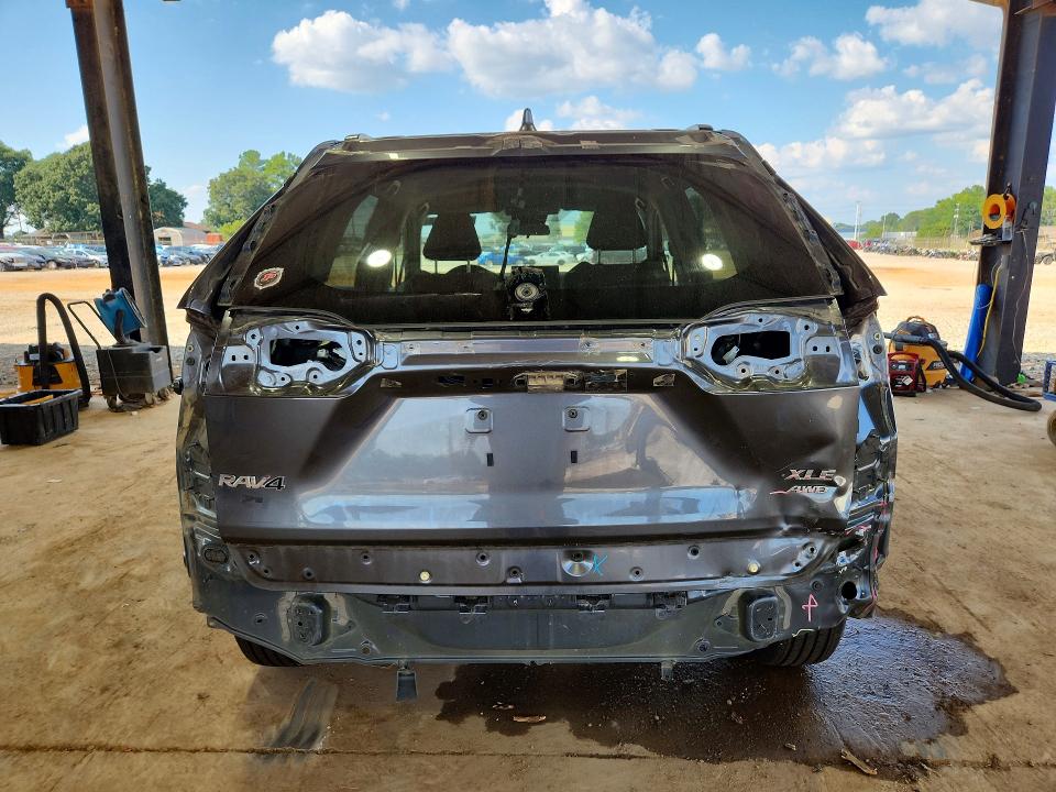 Photo 6 from auction – 2021 TOYOTA RAV4 with VIN 2T3P1RFV1MC201475