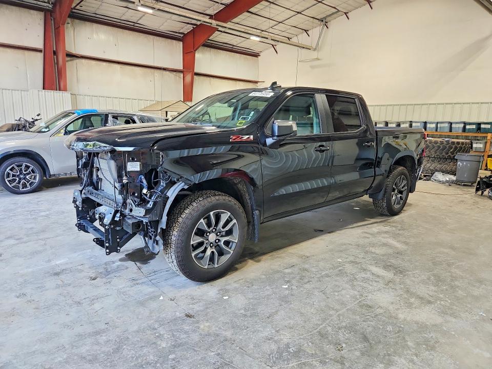 CHEVROLET SILVERADO 2026 with VIN 1GCUKDED0TZ231415 - Photo from auction