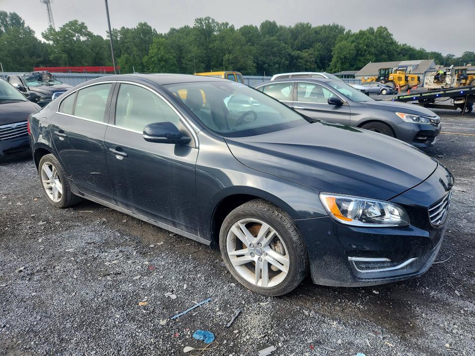 صورة رقم 4 من المزاد - 2014 VOLVO S60 مع VIN YV1612FS0E2273103