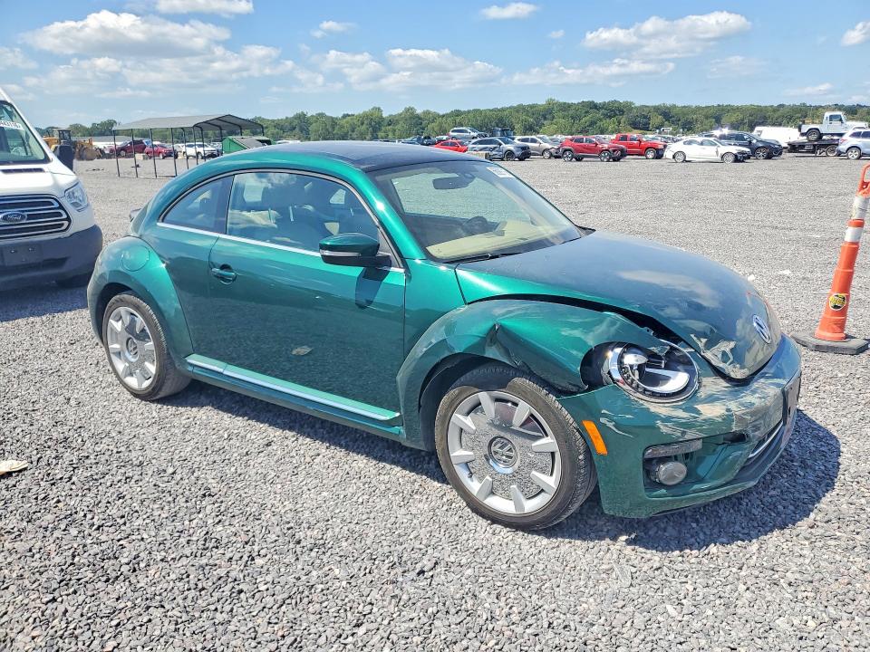 Photo 4 from auction – 2018 VOLKSWAGEN BEETLE with VIN 3VWJD7AT5JM714079