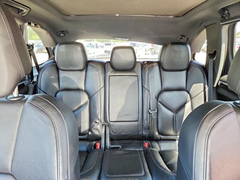 Photo 10 from auction – 2017 PORSCHE CAYENNE with VIN WP1AE2A29HLA74804