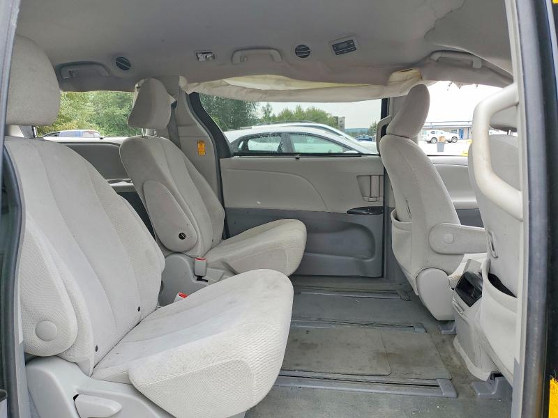 Photo 11 from auction – 2014 TOYOTA SIENNA with VIN 5TDJK3DC9ES074039