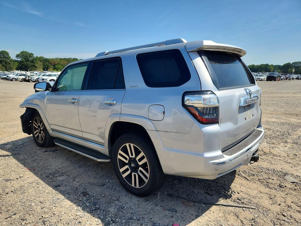 Photo 2 from auction – 2015 TOYOTA 4RUNNER with VIN JTEBU5JR8F5245661