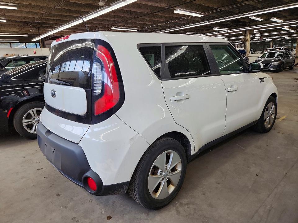 Photo 3 from auction – 2015 KIA SOUL with VIN KNDJN2A27F7197265