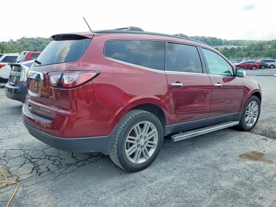 Photo 3 from auction – 2015 CHEVROLET TRAVERSE with VIN 1GNKRGKD0FJ194935