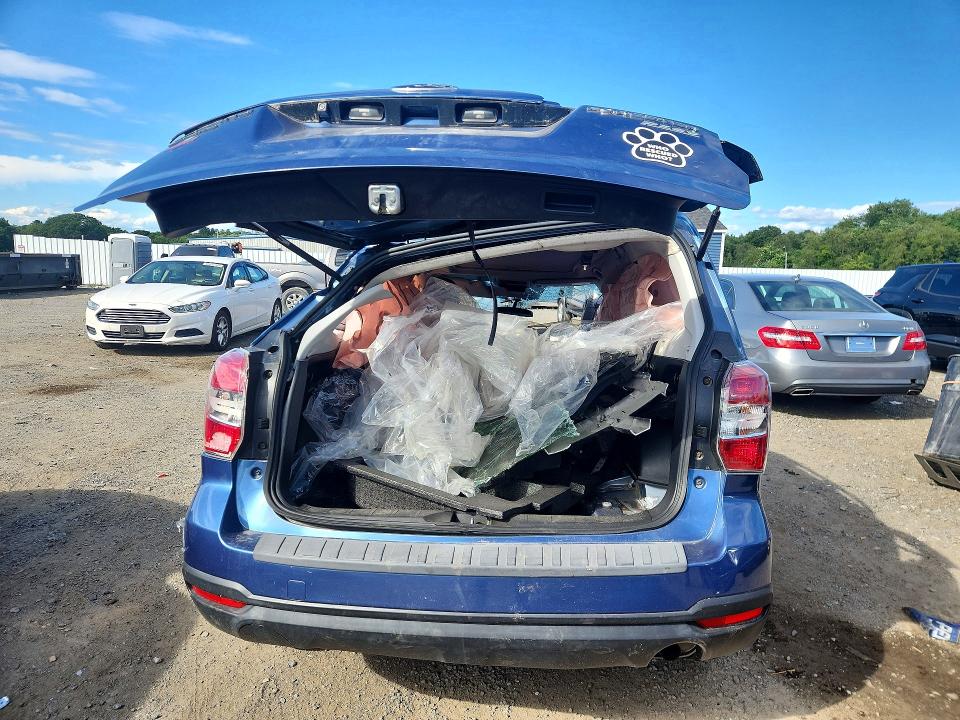Photo 6 from auction – 2016 SUBARU FORESTER with VIN JF2SJADC8GH562967