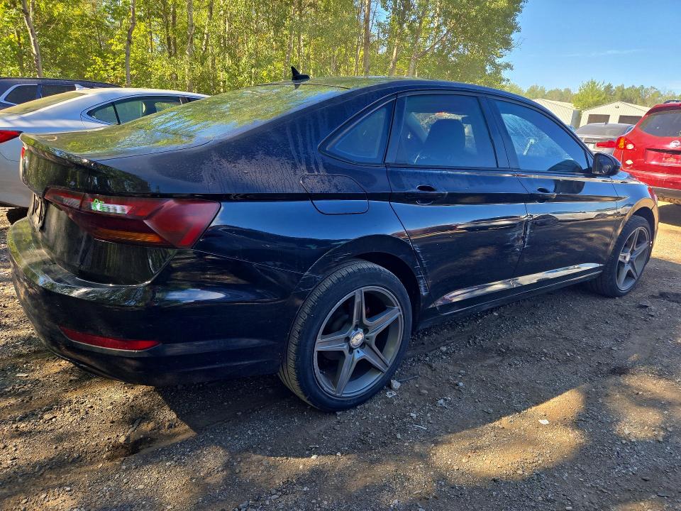 Photo 3 from auction – 2019 VOLKSWAGEN JETTA with VIN 3VWE57BU6KM211524