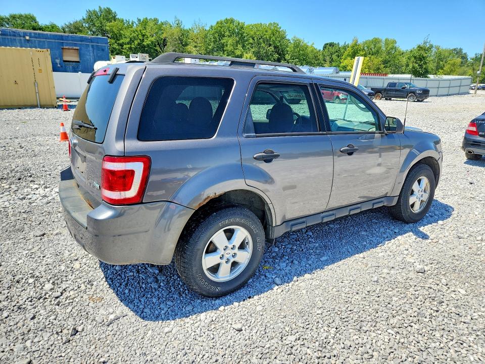 Photo 3 from auction – 2011 FORD ESCAPE with VIN 1FMCU9DGXBKB18511