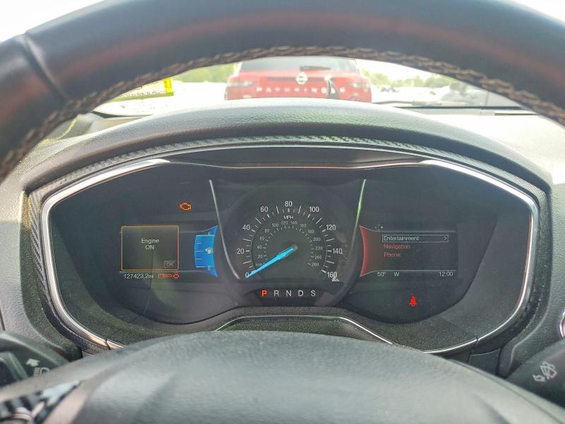 Photo 9 from auction – 2017 FORD FUSION with VIN 3FA6P0VPXHR417297