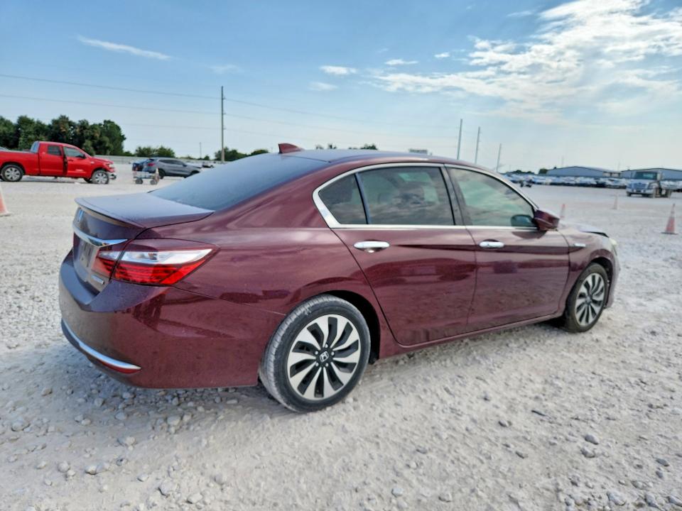 Photo 3 from auction – 2017 HONDA ACCORD with VIN JHMCR6F59HC020569