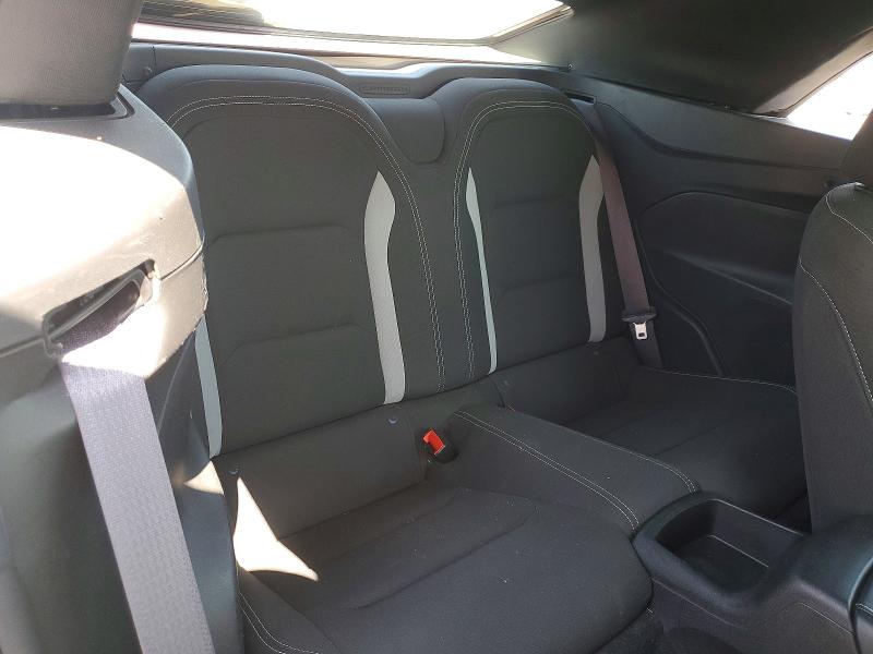 Photo 10 from auction – 2016 CHEVROLET CAMARO with VIN 1G1FB3DX3G0183975