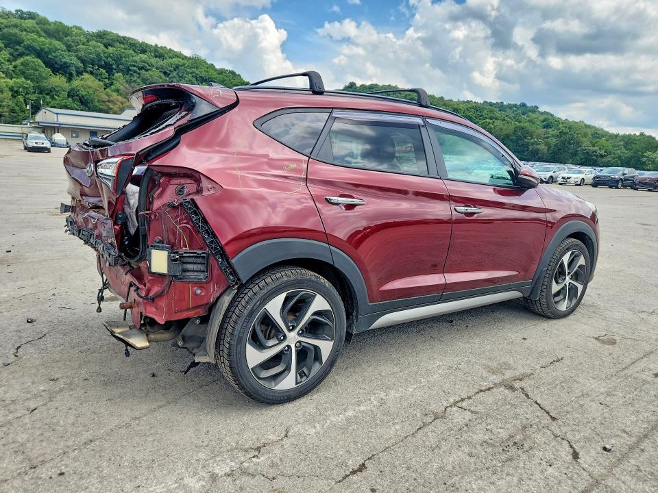 Photo 3 from auction – 2017 HYUNDAI TUCSON with VIN KM8J3CA24HU304087