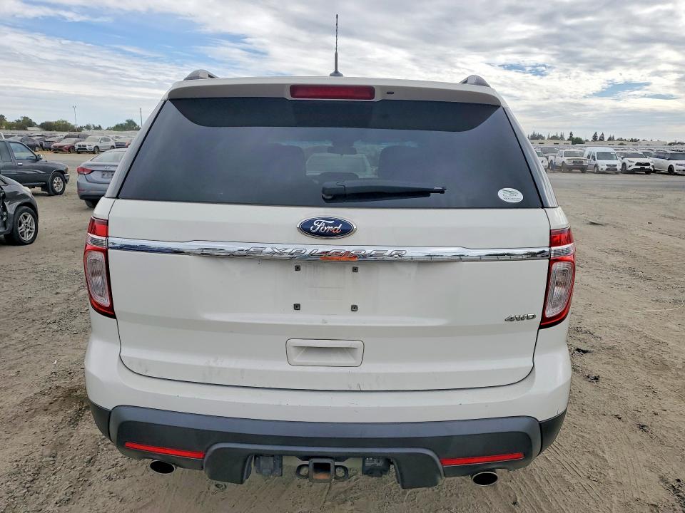 Photo 6 from auction – 2011 FORD EXPLORER with VIN 1FMHK8B86BGA69229