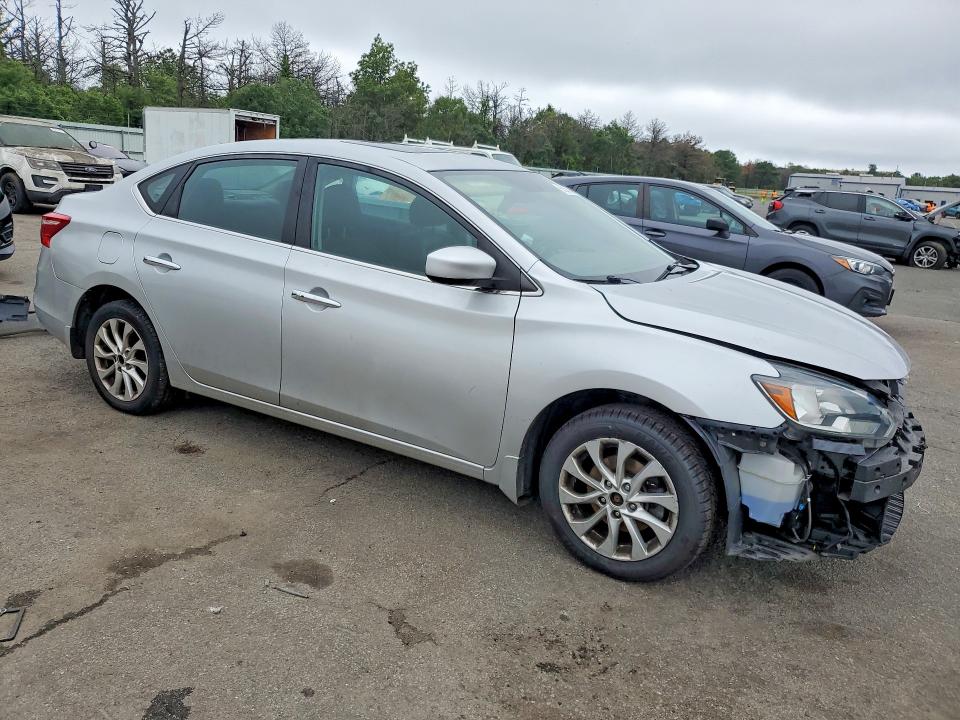 Photo 4 from auction – 2017 NISSAN SENTRA with VIN 3N1AB7AP1HY376617