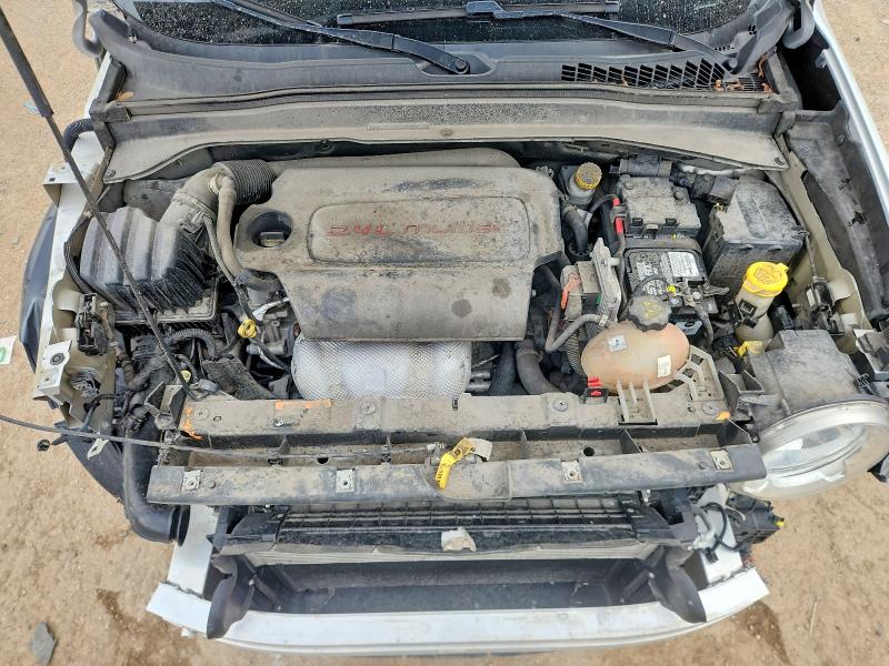 Photo 11 from auction – 2016 JEEP RENEGADE with VIN ZACCJADT2GPC84143
