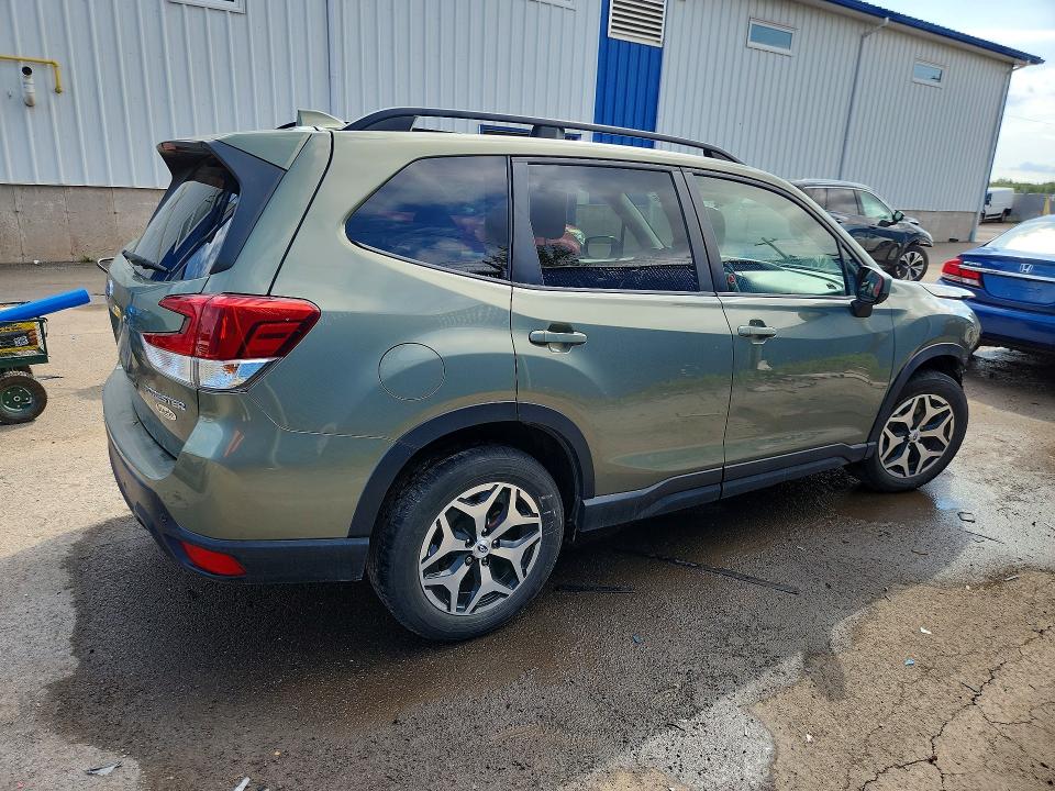 Photo 3 from auction – 2019 SUBARU FORESTER with VIN JF2SKEGC7KH455482