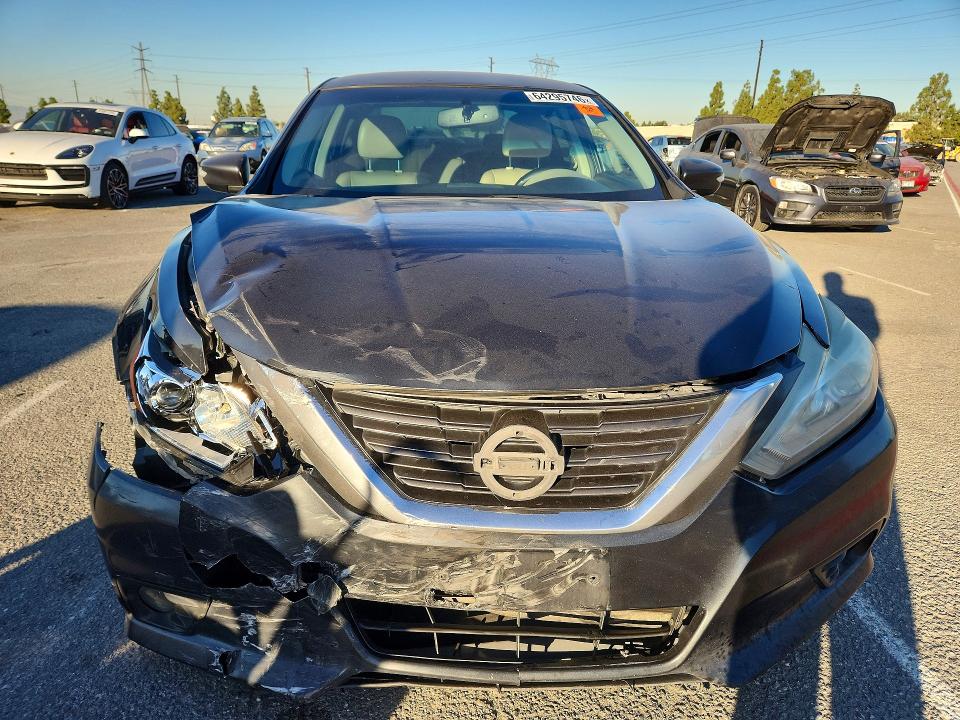 Photo 5 from auction – 2017 NISSAN ALTIMA with VIN 1N4AL3AP4HC177367