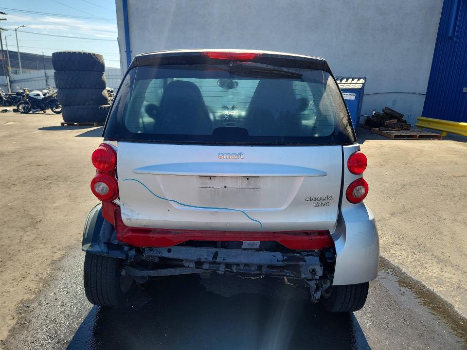 صورة رقم 6 من المزاد - 2015 SMART FORTWO مع VIN WMEEJ9AA7FK836157