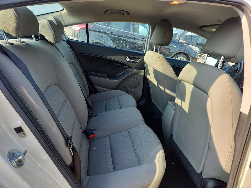 Photo 10 from auction – 2015 KIA FORTE with VIN KNAFK4A6XF5372615