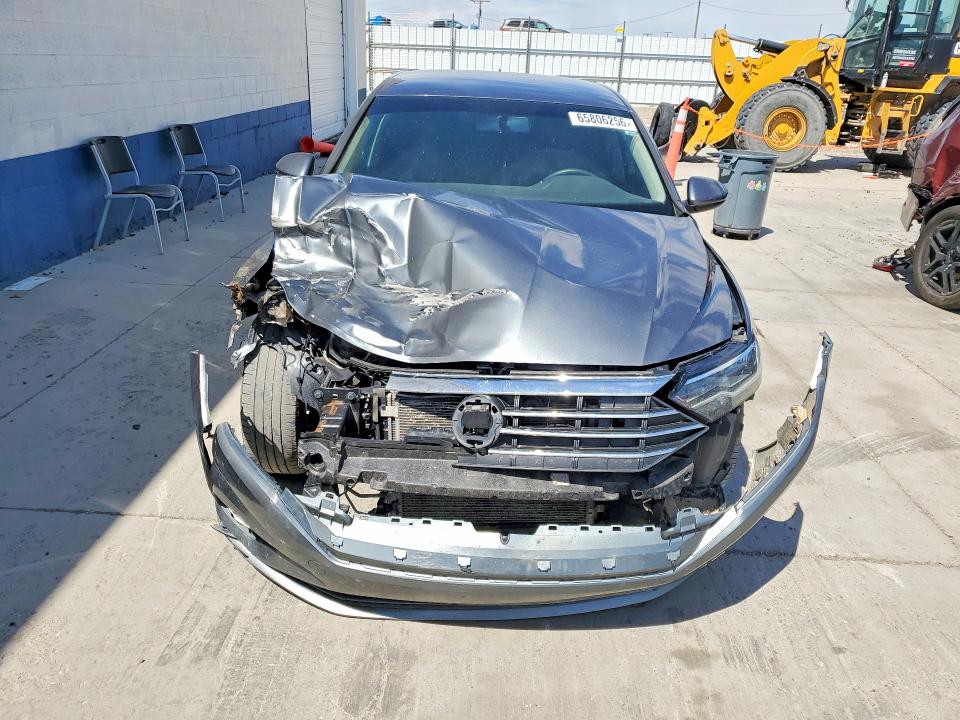 Снимка 5 от търг – 2021 VOLKSWAGEN JETTA с VIN 3VWN57BU7MM004059