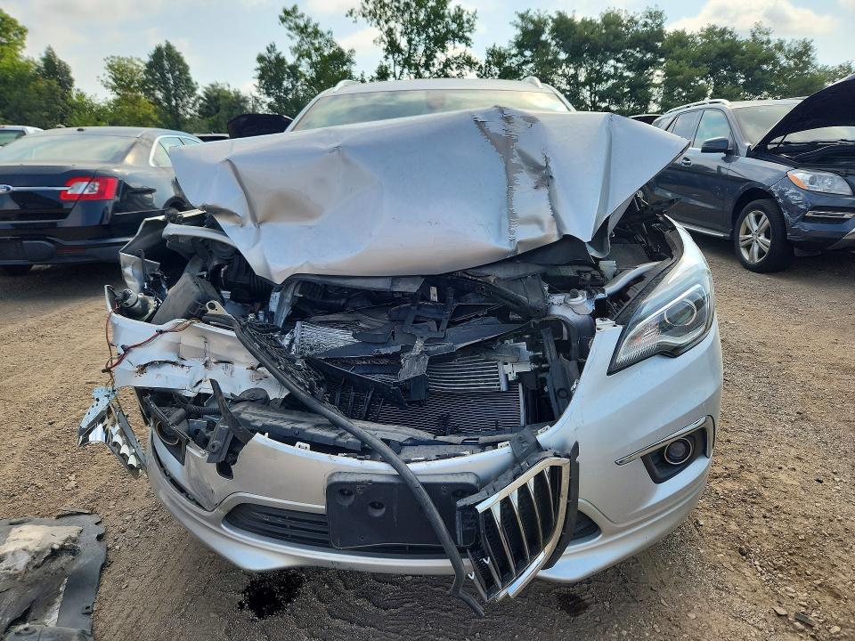 Photo 5 from auction – 2017 BUICK ENVISION with VIN LRBFXDSA0HD073486