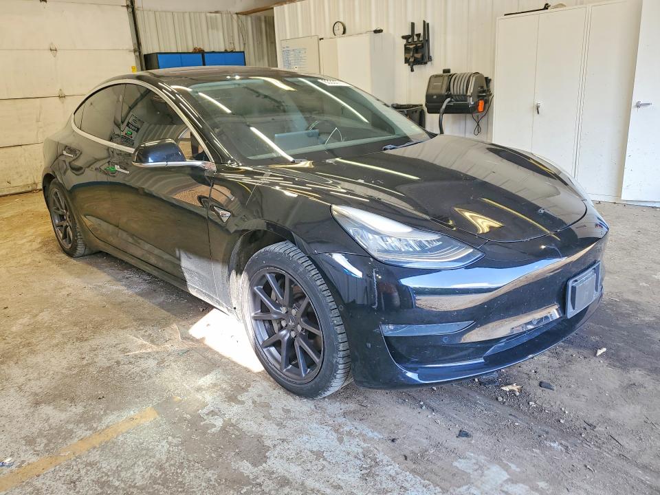 Photo 4 from auction – 2019 TESLA MODEL 3 with VIN 5YJ3E1EA5KF397781