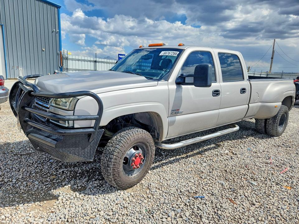 CHEVROLET SILVERADO 2005 with VIN 1GCJK33275F960255 - Photo from auction