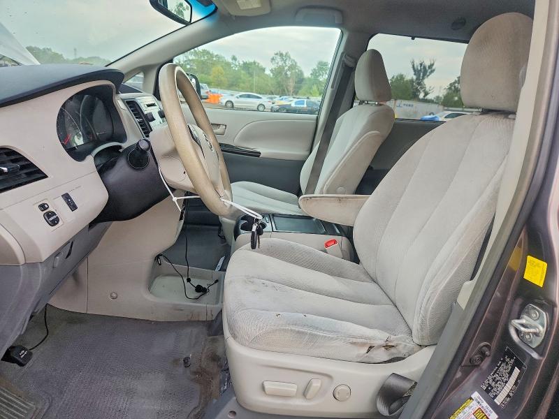 Photo 7 from auction – 2011 TOYOTA SIENNA with VIN 5TDKK3DCXBS100518