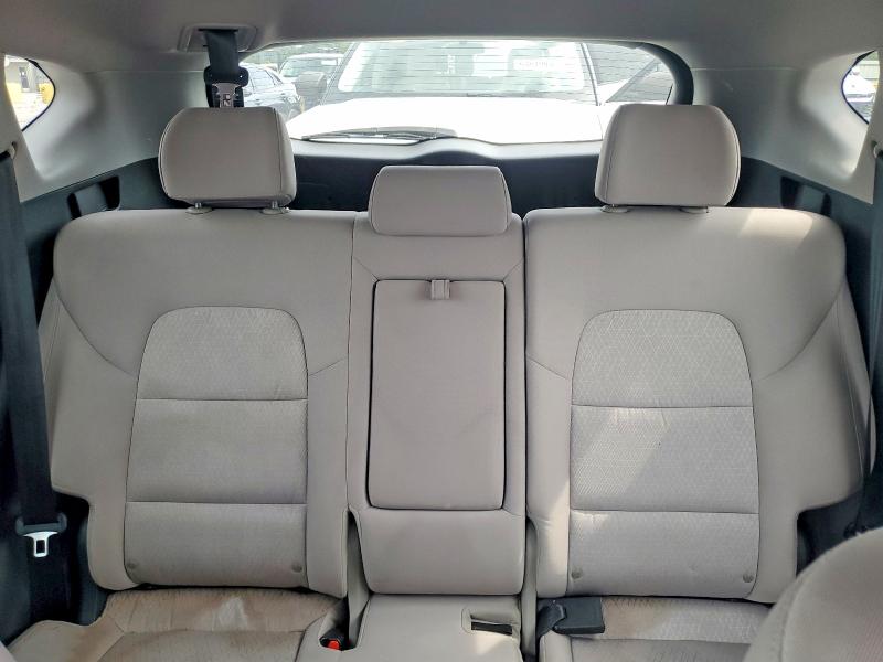 Photo 10 from auction – 2016 HYUNDAI TUCSON with VIN KM8J3CA40GU067775