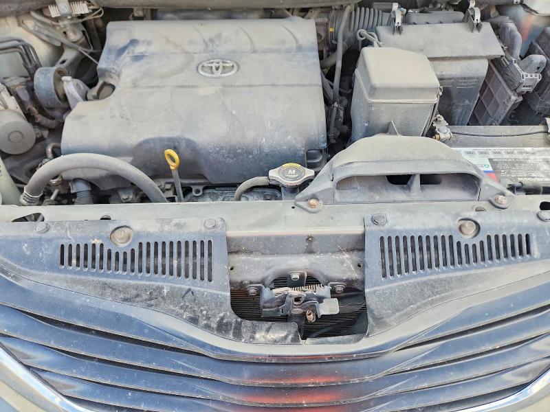 Photo 12 from auction – 2012 TOYOTA SIENNA with VIN 5TDKK3DC2CS228852