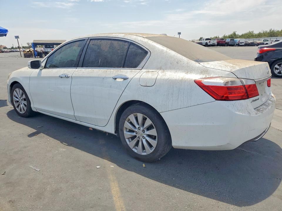 Photo 2 from auction – 2014 HONDA ACCORD with VIN 1HGCR2F87EA126743