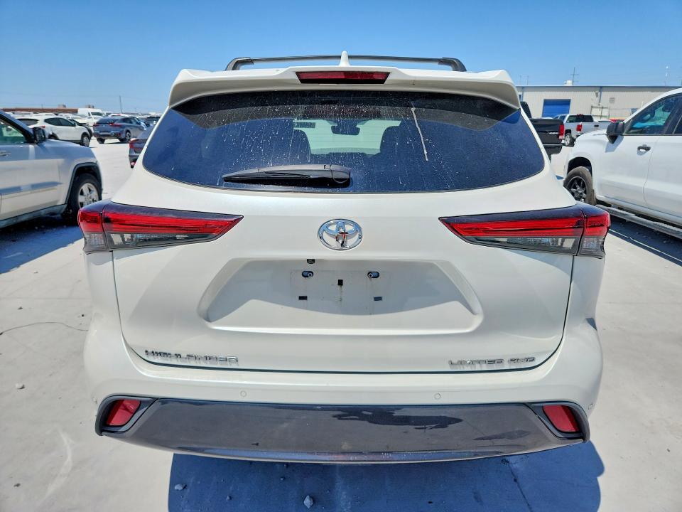 Photo 6 from auction – 2020 TOYOTA HIGHLANDER with VIN 5TDDZRBH5LS004836