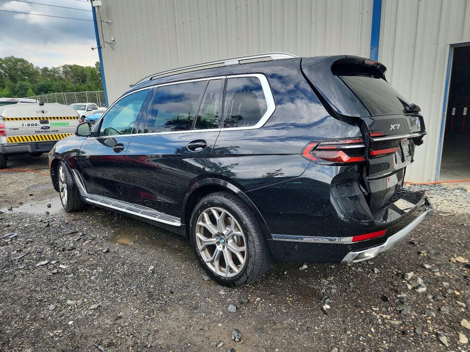 صورة رقم 2 من المزاد - 2027 BMW X7 مع VIN 5UX23EM02V9514442