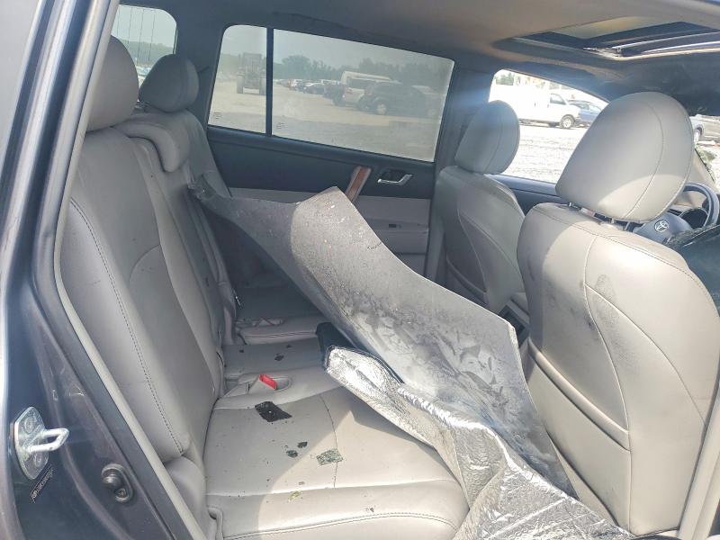 Photo 11 from auction – 2010 TOYOTA HIGHLANDER with VIN 5TDDK3EH8AS032334