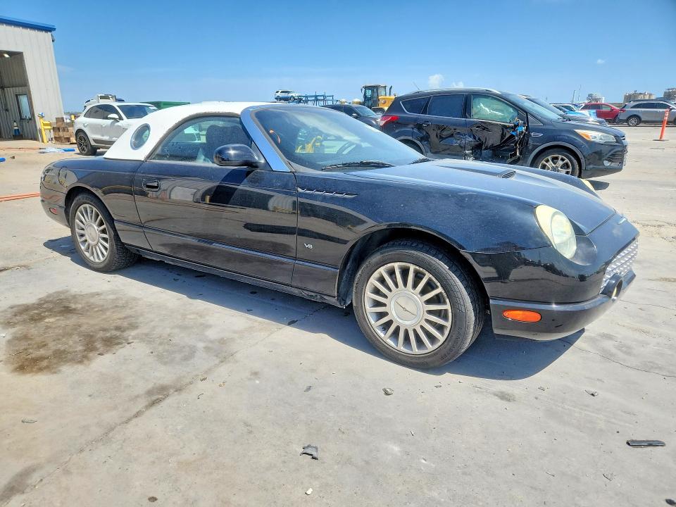 Photo 4 from auction – 2004 FORD THUNDRBIRD with VIN 1FAHP60A04Y106990