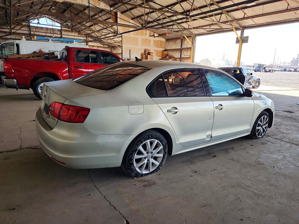 Photo 3 from auction – 2011 VOLKSWAGEN JETTA with VIN 3VWDZ7AJ3BM354261